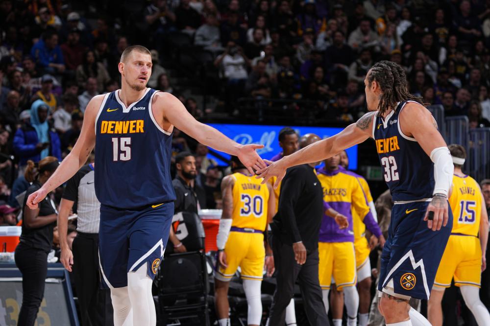 展现出了其 展现出了其