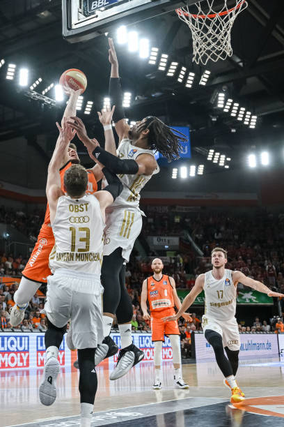 既能突前争 既能突前争